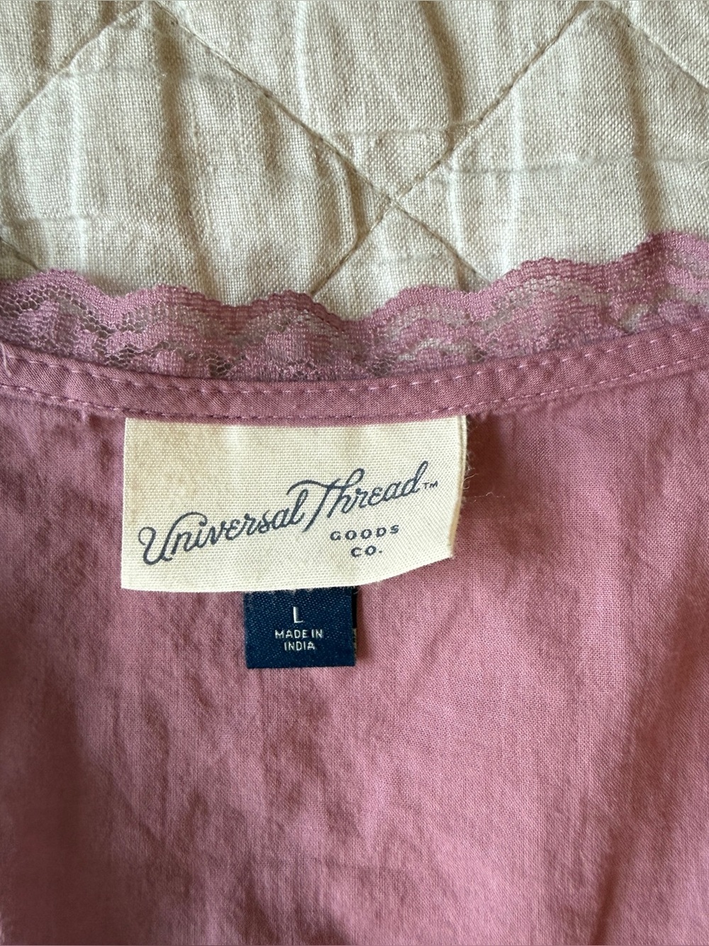 Universal Thread Tank - Picture 2 of 5